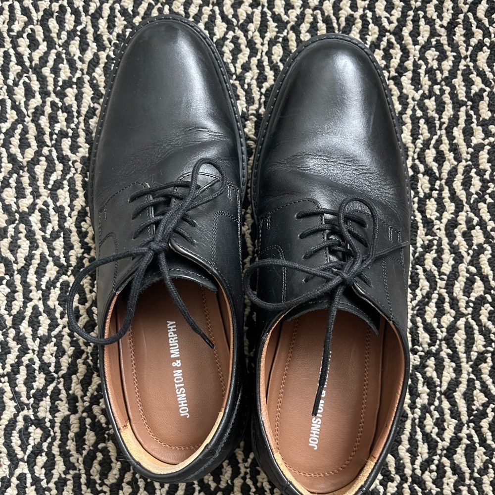 Johnston & Murphy Black Leather Lace-Up Oxfords